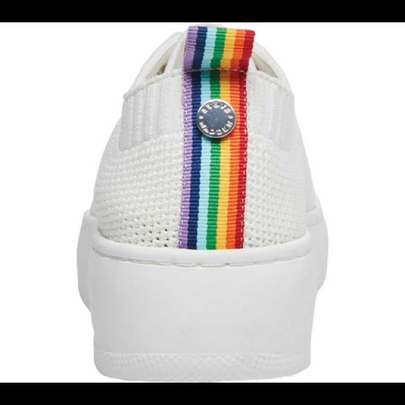 ISO Steve Madden WHITE bardo sneakers - Picture 3 of 4